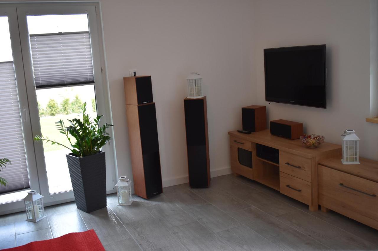 Jeszcze Bardziej Dziki Sad Vila Slajszewo Exterior foto